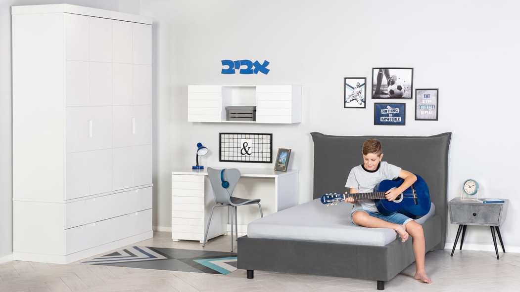 חדר נוער אביב