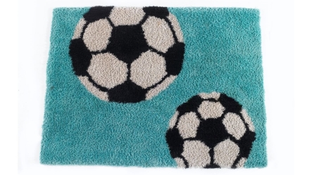 שטיח מלבני מצוייר כדורגל