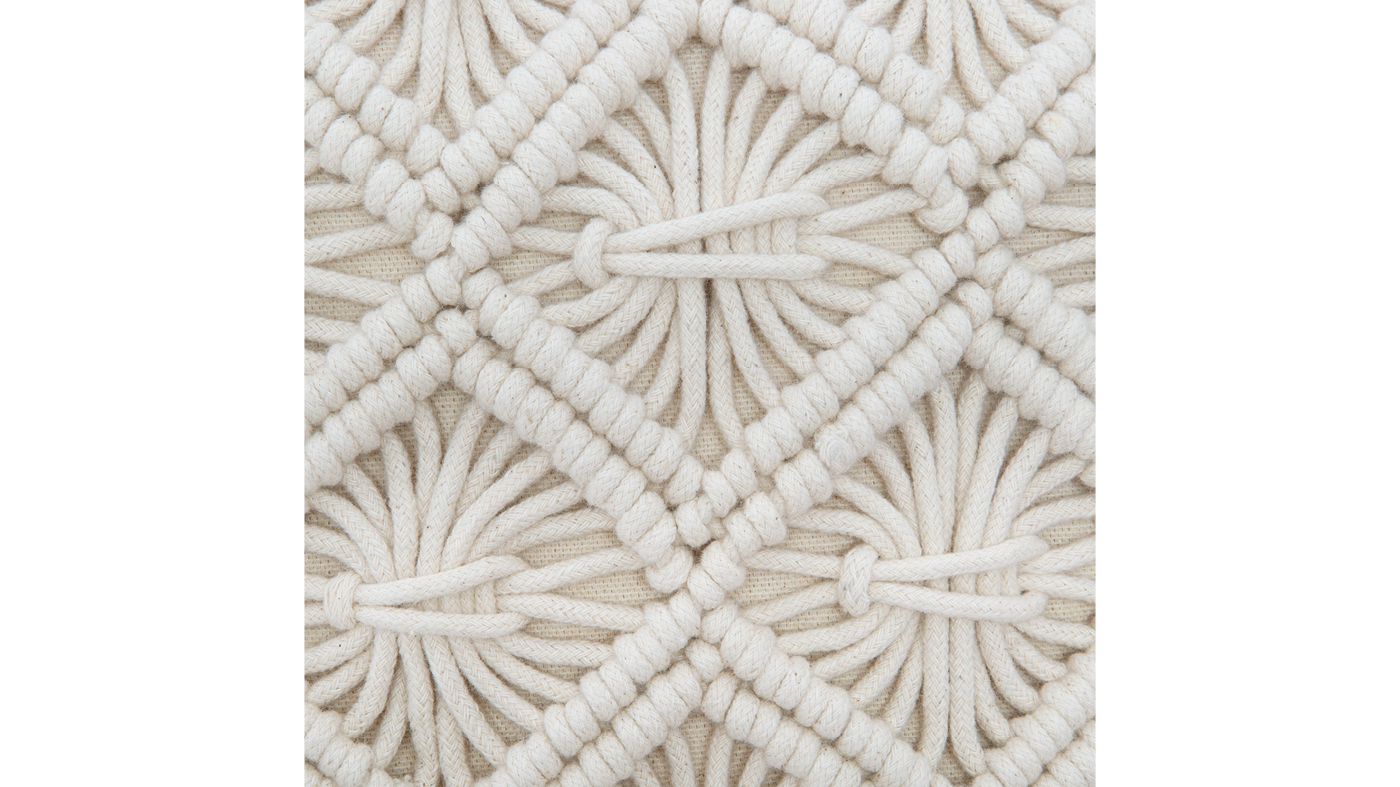 כרית מקרמה מרובעת