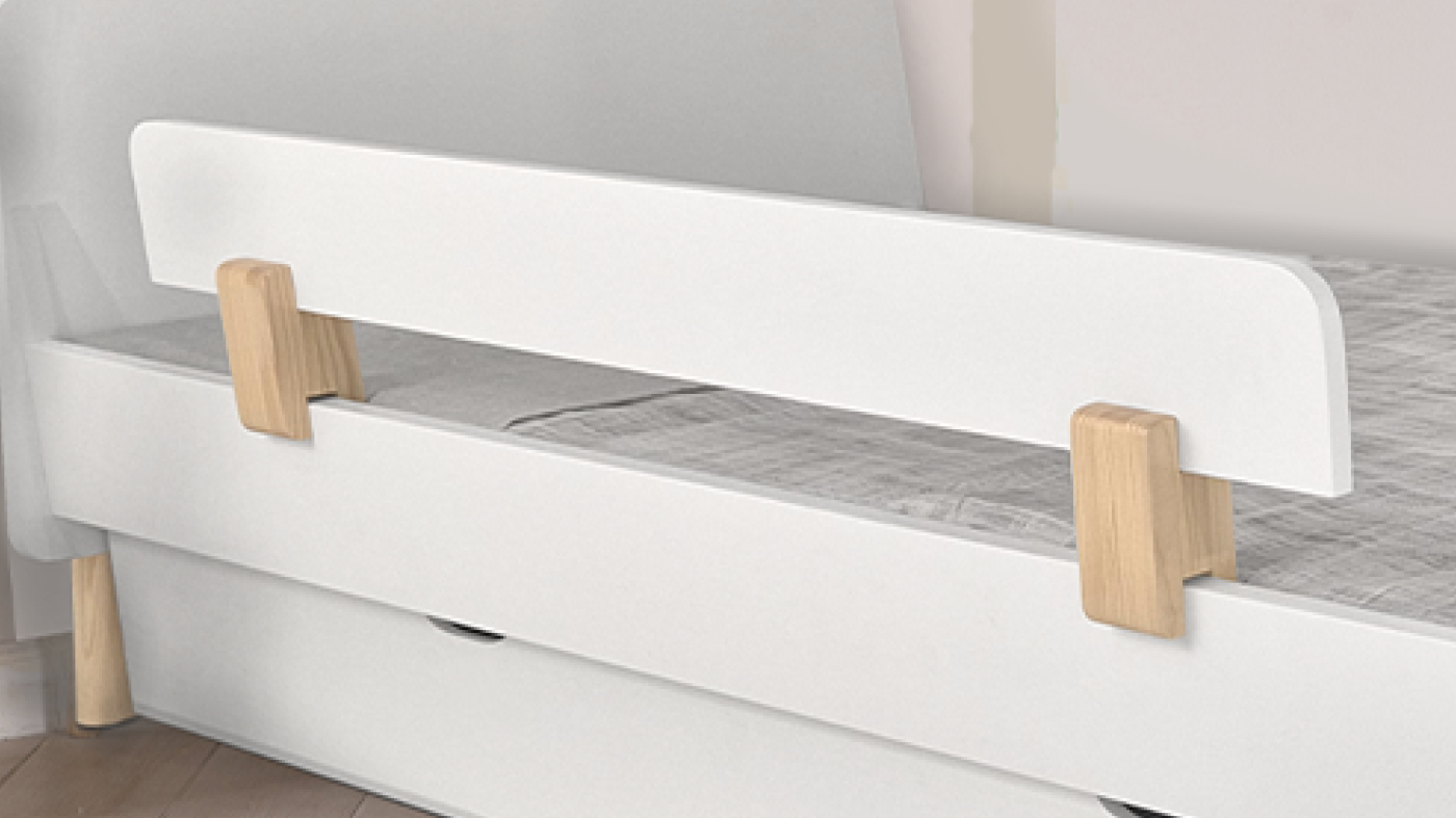 מעקה נשלף למיטת תום