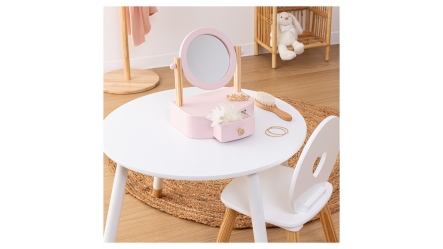 עמדת איפור שולחנית