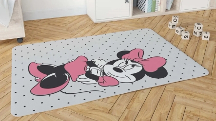 שטיח מלבני ממותג | מיני מאוס נקודות אפור