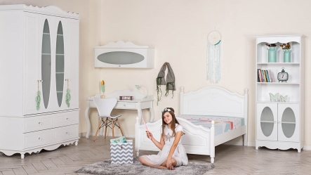 האם חדרי ילדים לבנות חייבים להיות ורודים?