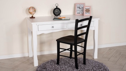 שולחן כתיבה לילדים - ארגון ושמירה על סדר