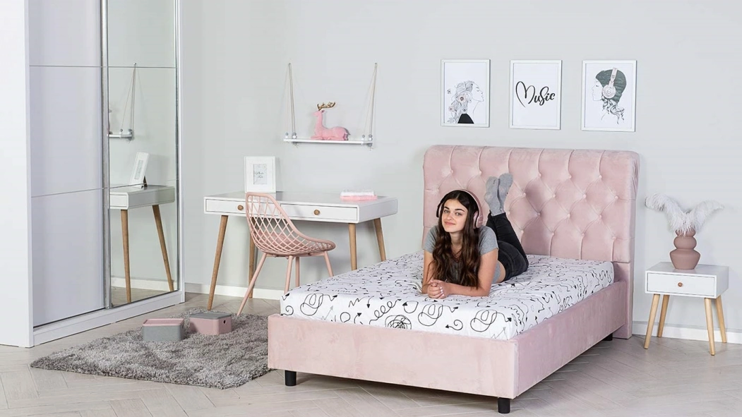 חדר נוער אמה