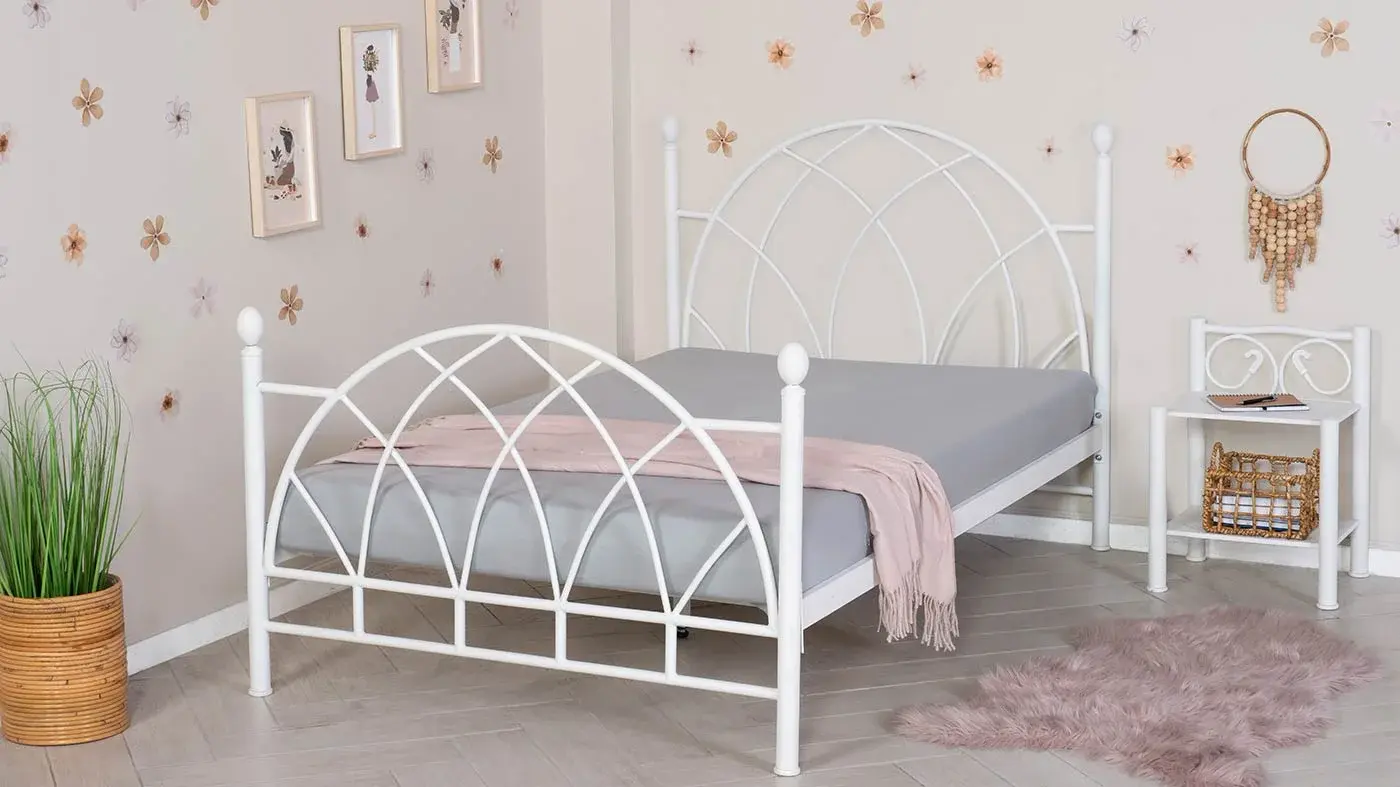 מיטת מתכת נועה וחצי