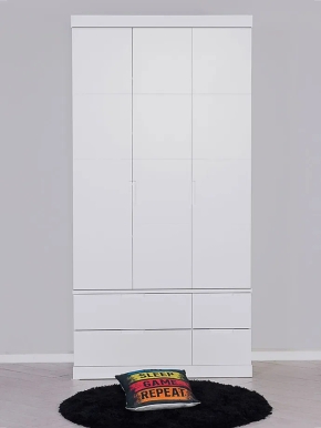 ארון ילדים שי 3 דלתות