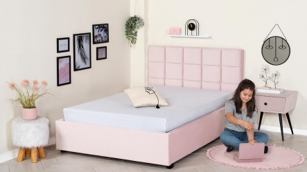 מיטת נוער מרופדת עומר