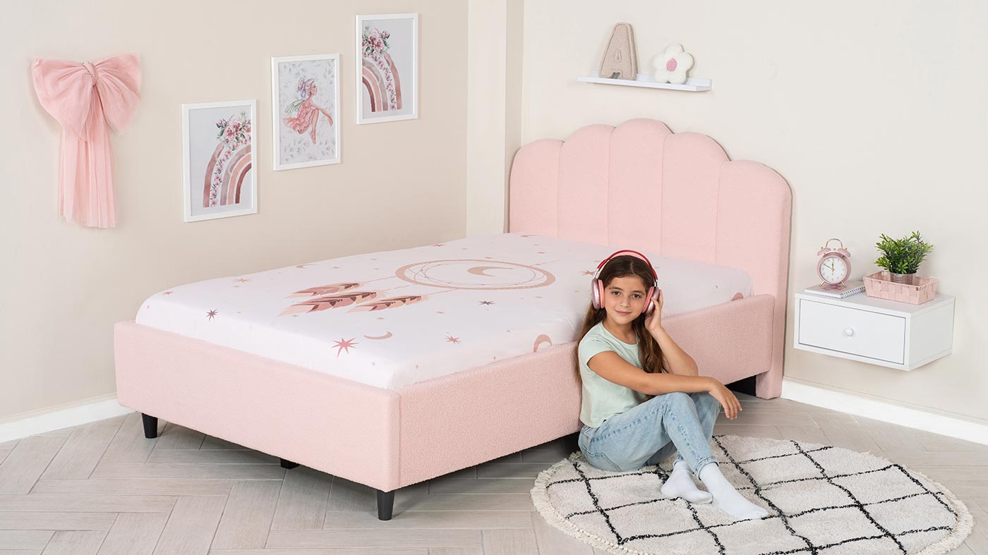 מיטה מרופדת וחצי אמילי | ורוד