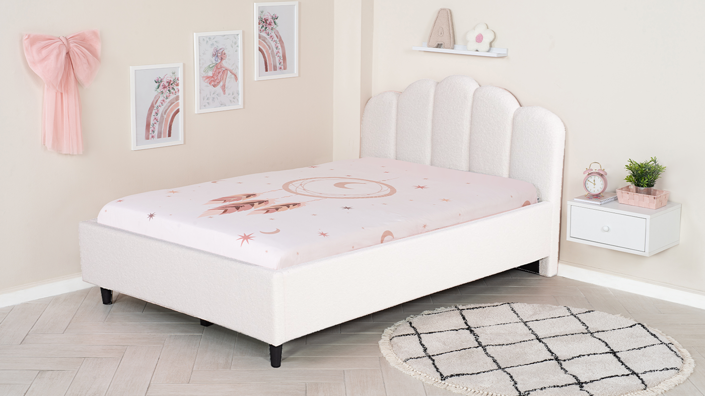 מיטה מרופדת וחצי אמילי | שמנת