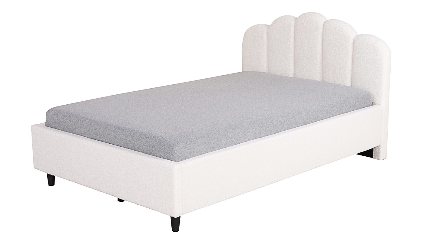 מיטה מרופדת וחצי אמילי | שמנת