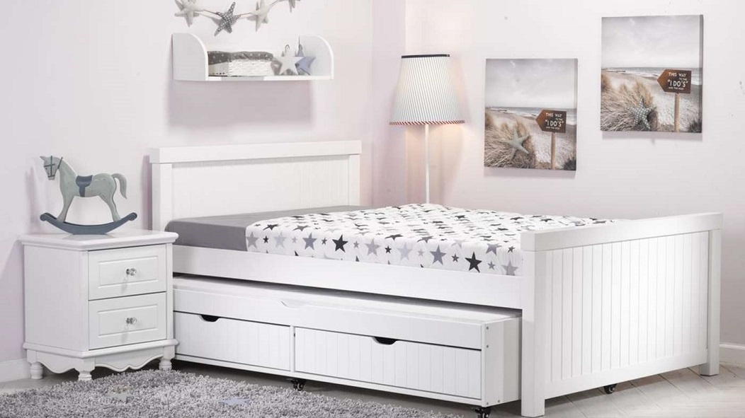 מיני חדר נוער שחר