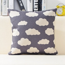 כרית נוי מודפסת עננים